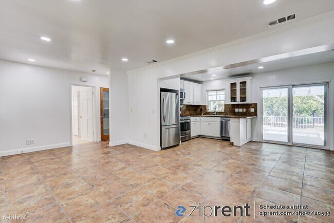 Building Photo - 3 br, 2 bath House - 5120 Chimineas Avenue...