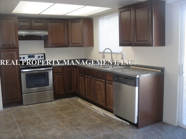 Building Photo - 1054 W 725 N