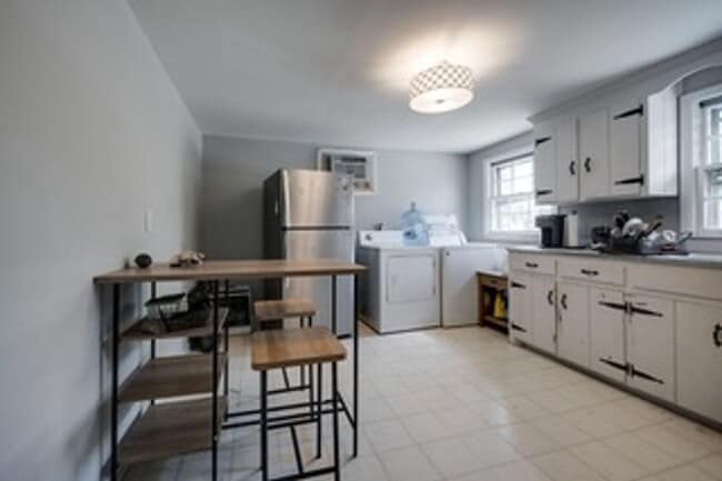 Building Photo - 4117 Utah Ave