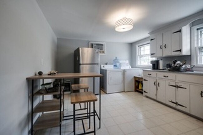 Foto del edificio - 4117 Utah Ave