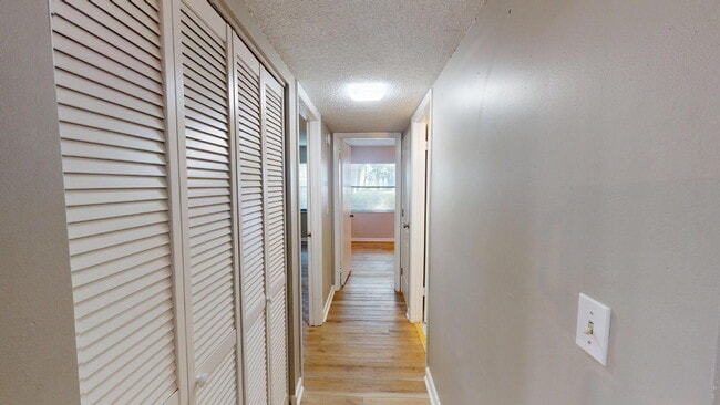 Building Photo - 9 Tarragona Ct