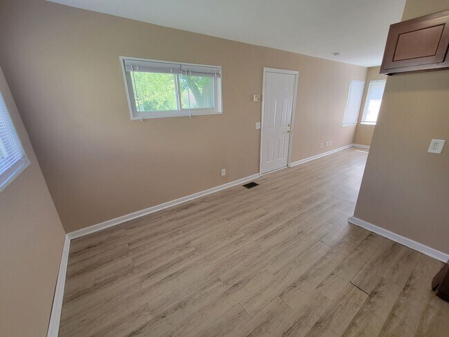 Foto del edificio - 4613 Nevada Ave 3BR/1BA (Dayton)