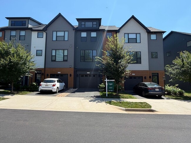 Building Photo - 3155 Horizon Rd