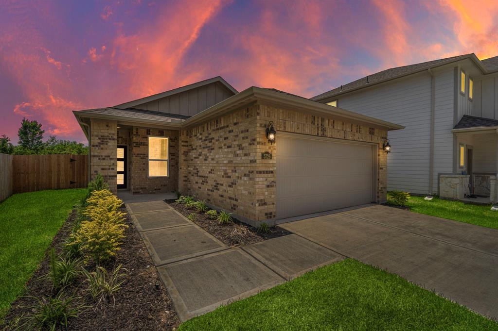 Foto principal - 5726 Madden Ln