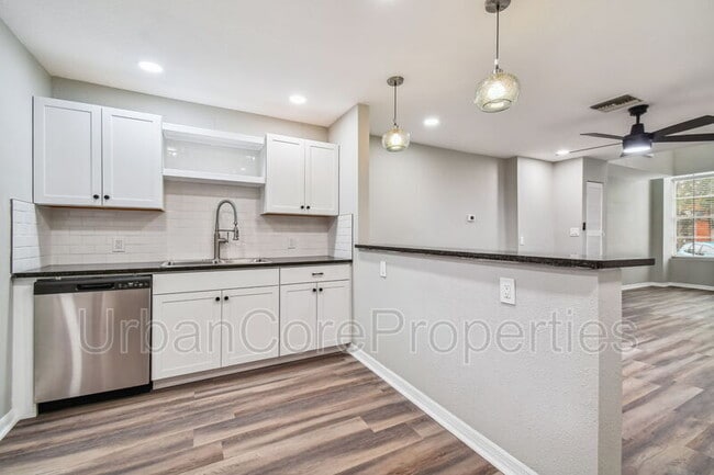 Photo - 440 2nd St N House