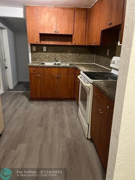 Foto del edificio - 1401 NW 59th St
