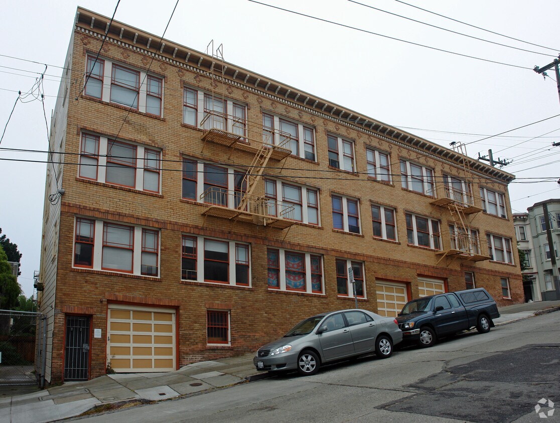 Building Photo - 294 Carl St