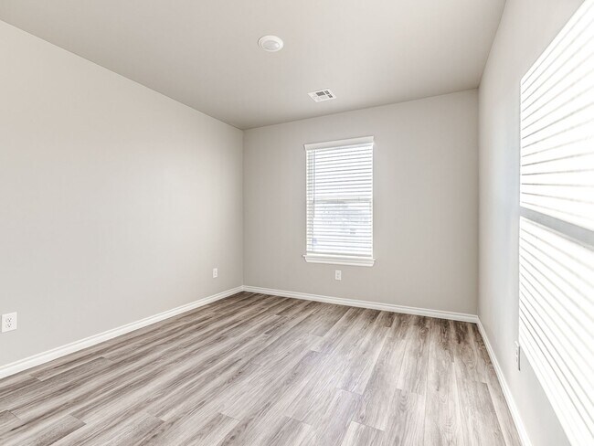 Foto del edificio - Beautiful brand new home + Deer Creek Scho...