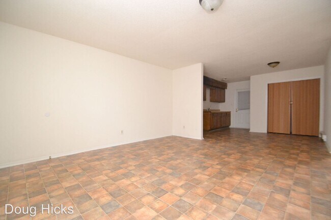 Foto del edificio - 2 br, 1 bath House - 900 Edsel Ct