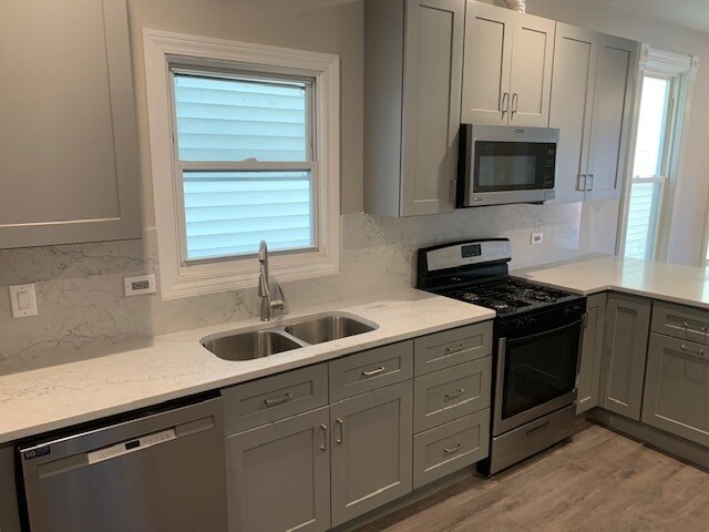 Building Photo - 1635 N Spaulding Ave