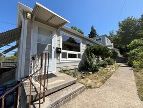 Building Photo - 110 NE 57th Ave