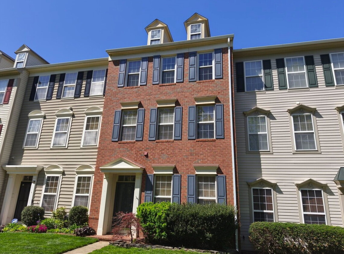 Primary Photo - Your Dream Townhome Awaits!