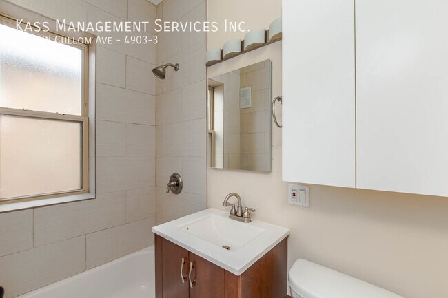 Foto del edificio - 4903 W Cullom Ave