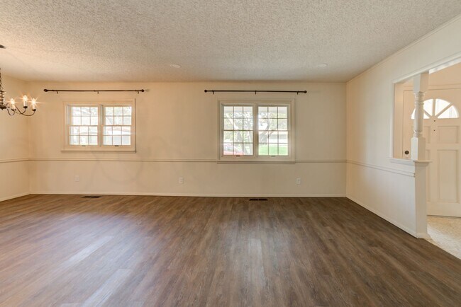 Foto del edificio - 3 Bed 2 Bath Rental Home in Tulsa