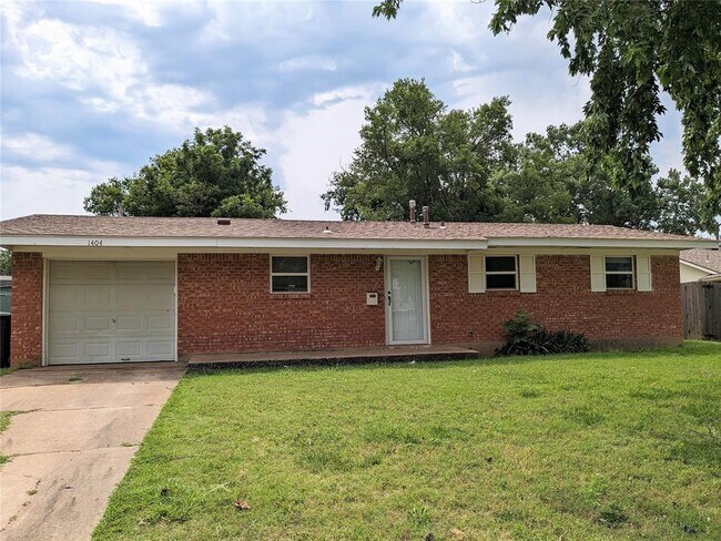 Foto del edificio - 1404 Heather Ln