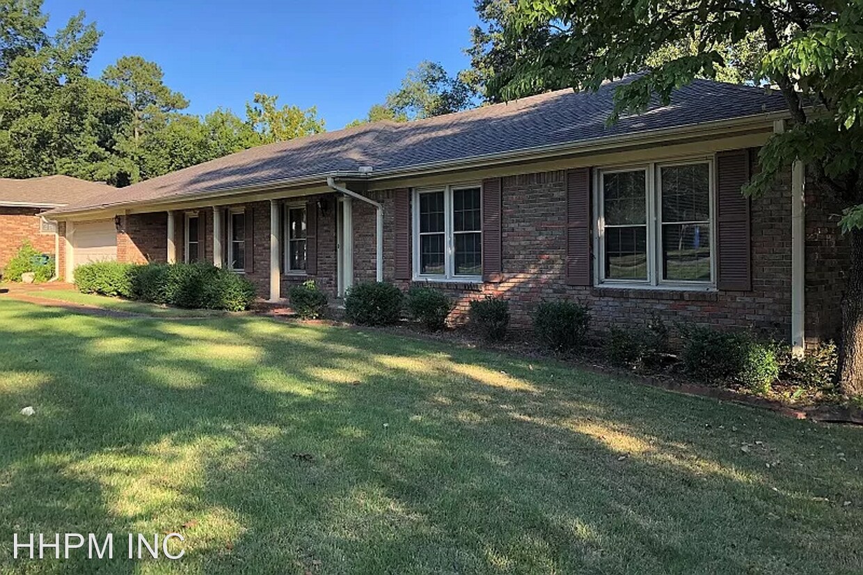 3 br, 2 bath House 402 Robin Hood Drive House for Rent in Florence