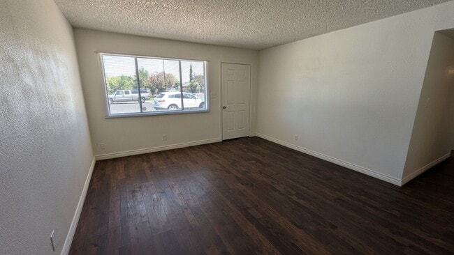 Foto del edificio - Updated 3 Bedroom 2 Bath Home