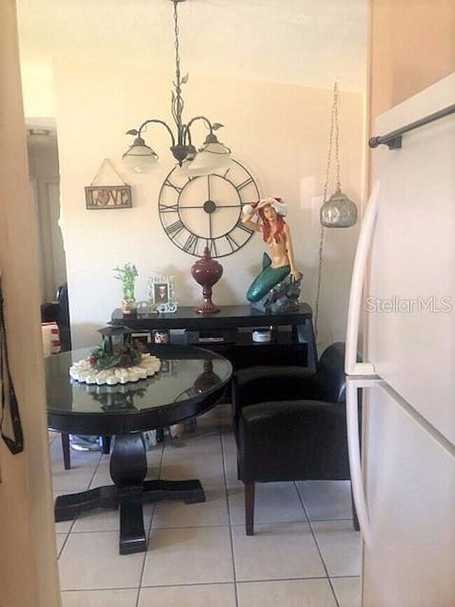 Foto del edificio - 1371 N Normandy Blvd