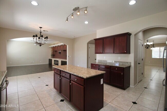 Building Photo - 4313 E Folgers Rd