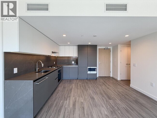 Photo du bâtiment - 2135 Springer Ave