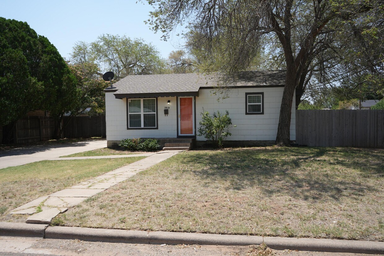Foto principal - 2819 38th St