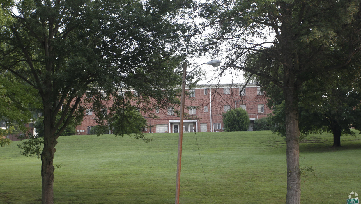 Foto del edificio - Lee Garden Apartments