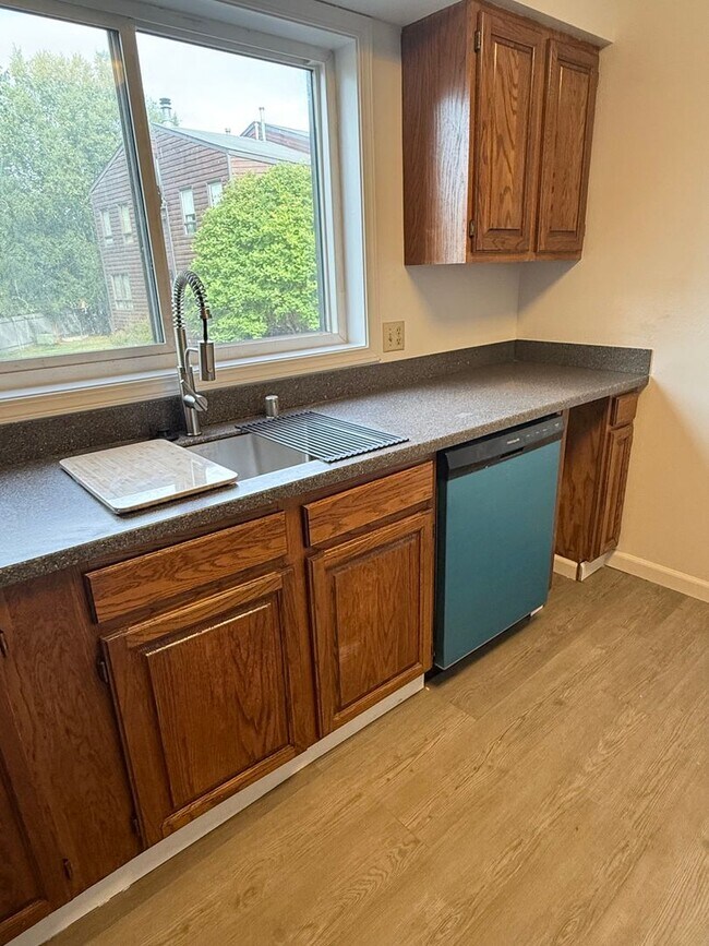 Foto del edificio - Move in BONUS- 2 weeks FREE! | New kitchen...