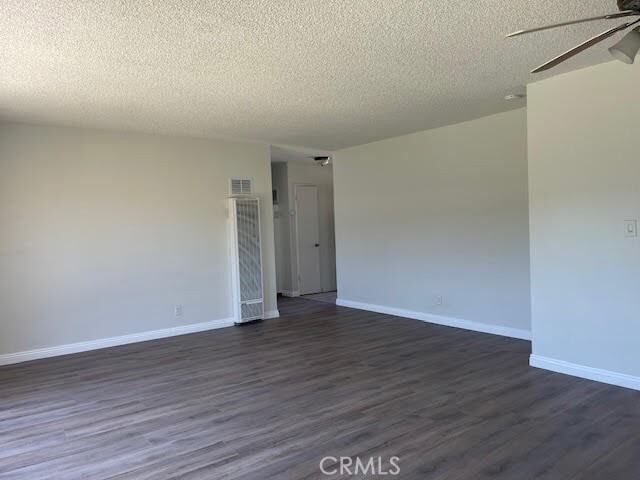 Foto del edificio - 9629 Tudor Ave