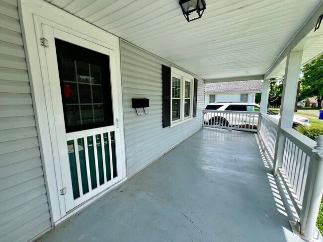 Building Photo - Adorable home in Franklin, KY for rent