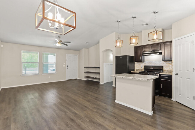 Building Photo - 845 Villa Seca Dr