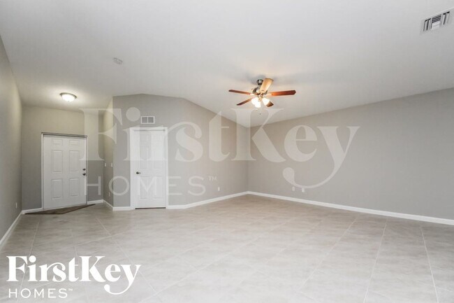 Foto del edificio - 797 SW Hillsboro Cir