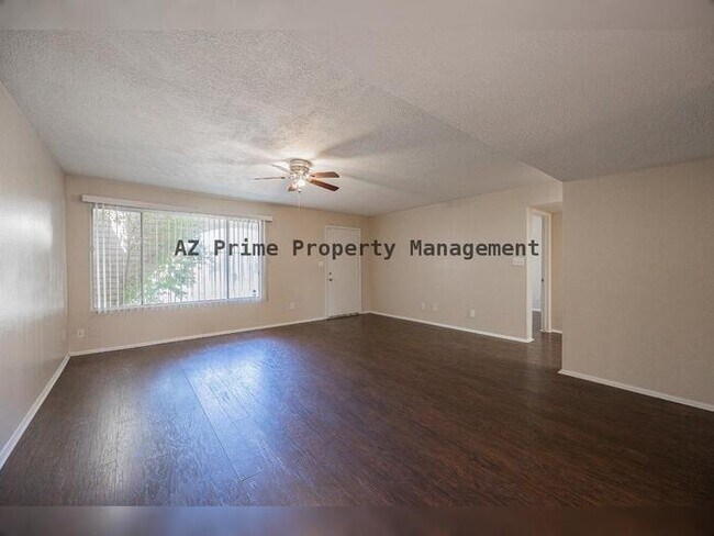 Foto del edificio - 2127 E Minton Dr