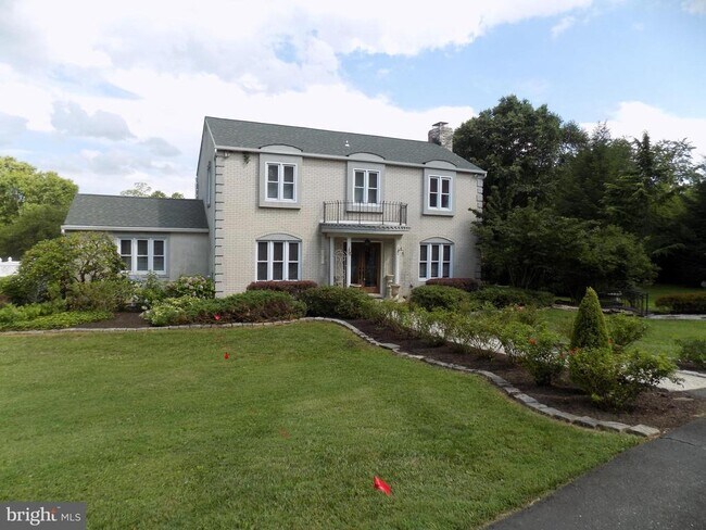 Foto del edificio - 313 Glenville Rd