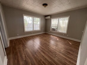 Building Photo - 1552 Lombardy St