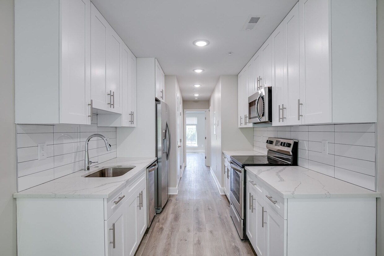 Photo - 2017 N College Ave