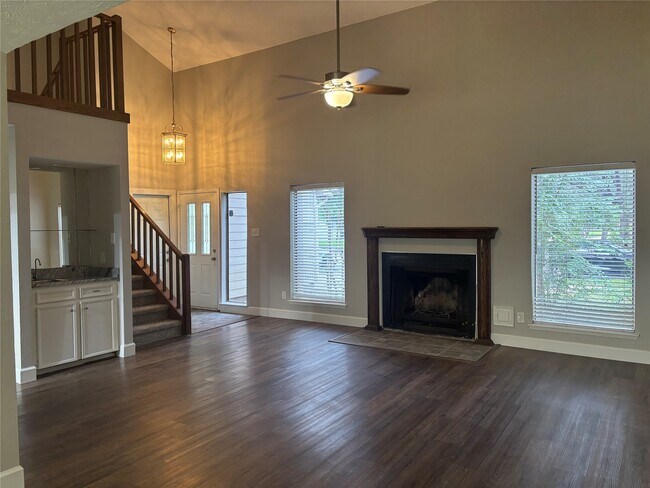 Foto del edificio - 2942 Jenny Dr