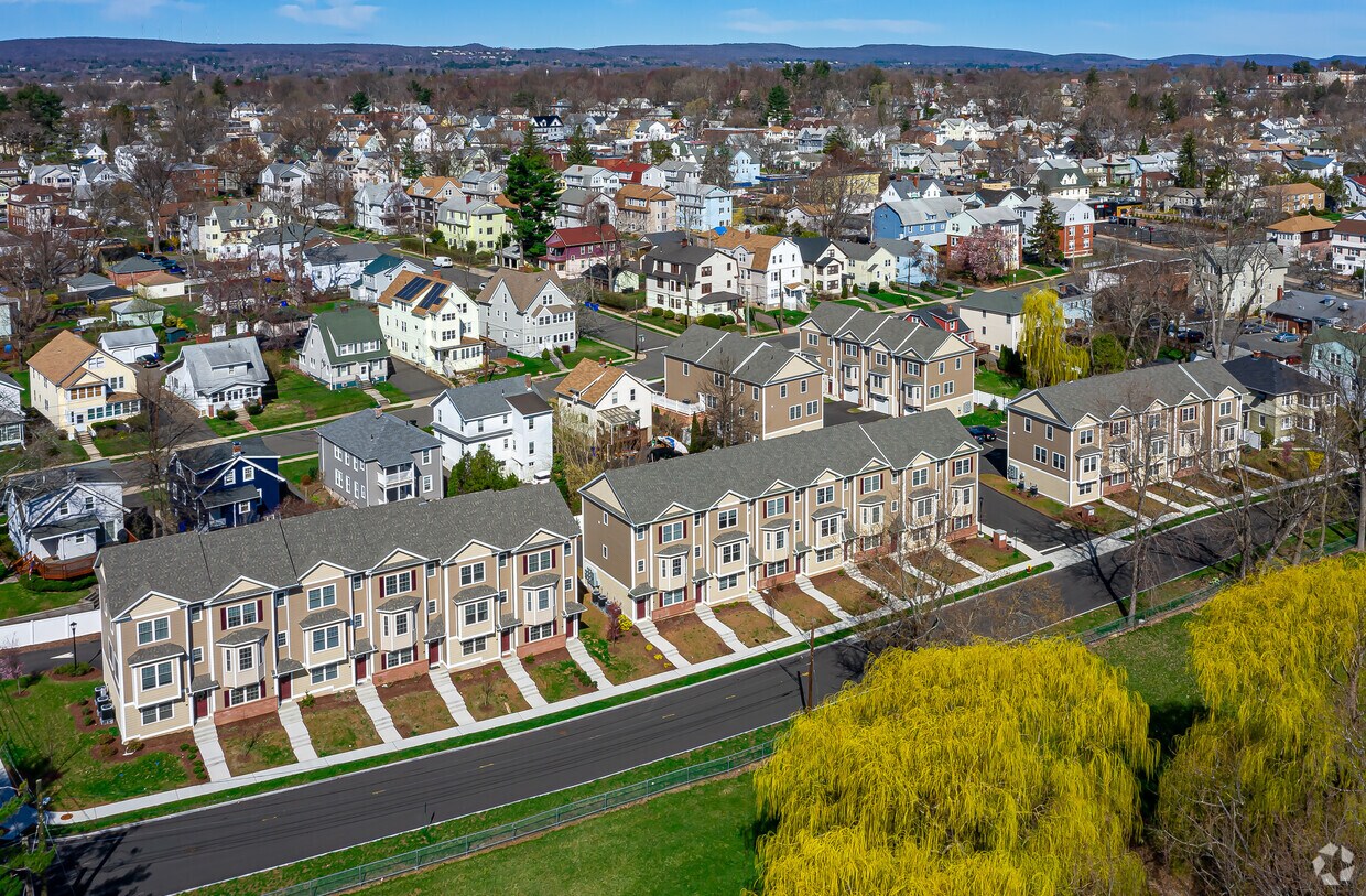 35 Ringgold St, West Hartford, CT 06119 Apartments in West Hartford