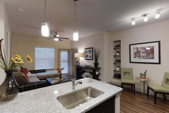 Building Photo - 8520 Madie Dr