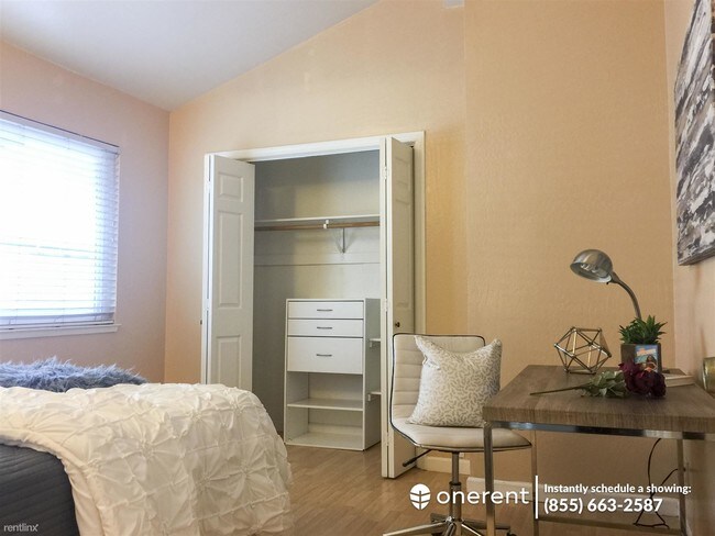 Foto del edificio - 3 br, 2.5 bath Townhome - 7174 Rainbow Dr -