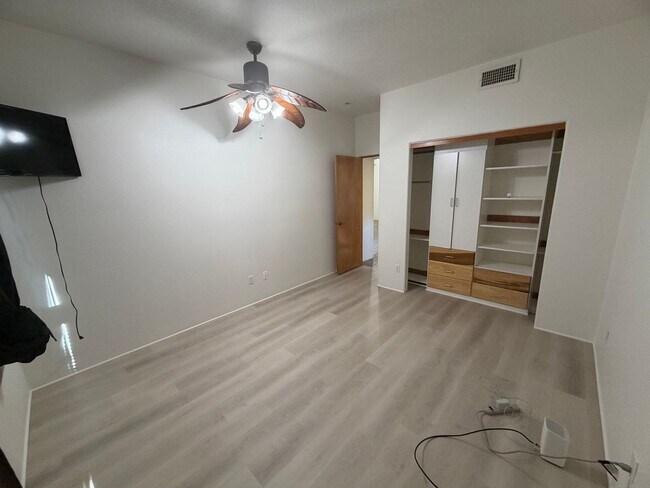 Foto del edificio - 3-Bedroom House!