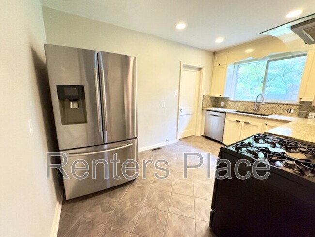 Foto del edificio - 2127 S Delaware Ct