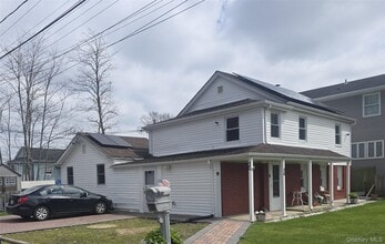 Building Photo - 30 Lake Dr