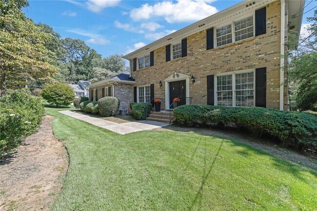 Foto del edificio - 5179 Meadowlake Dr