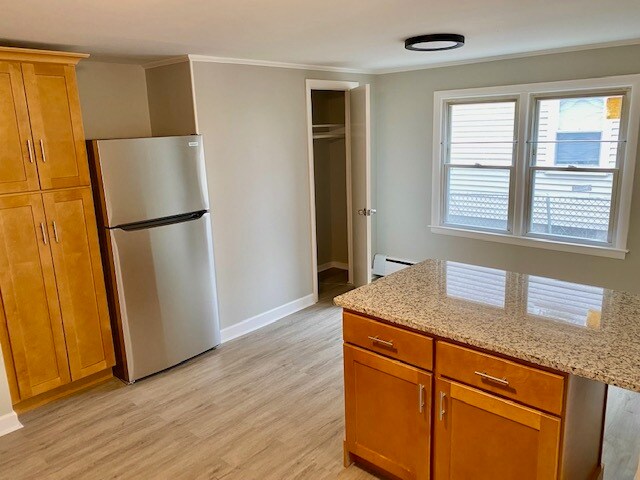Kitchen Eat-in Area - 37 Caya Ave