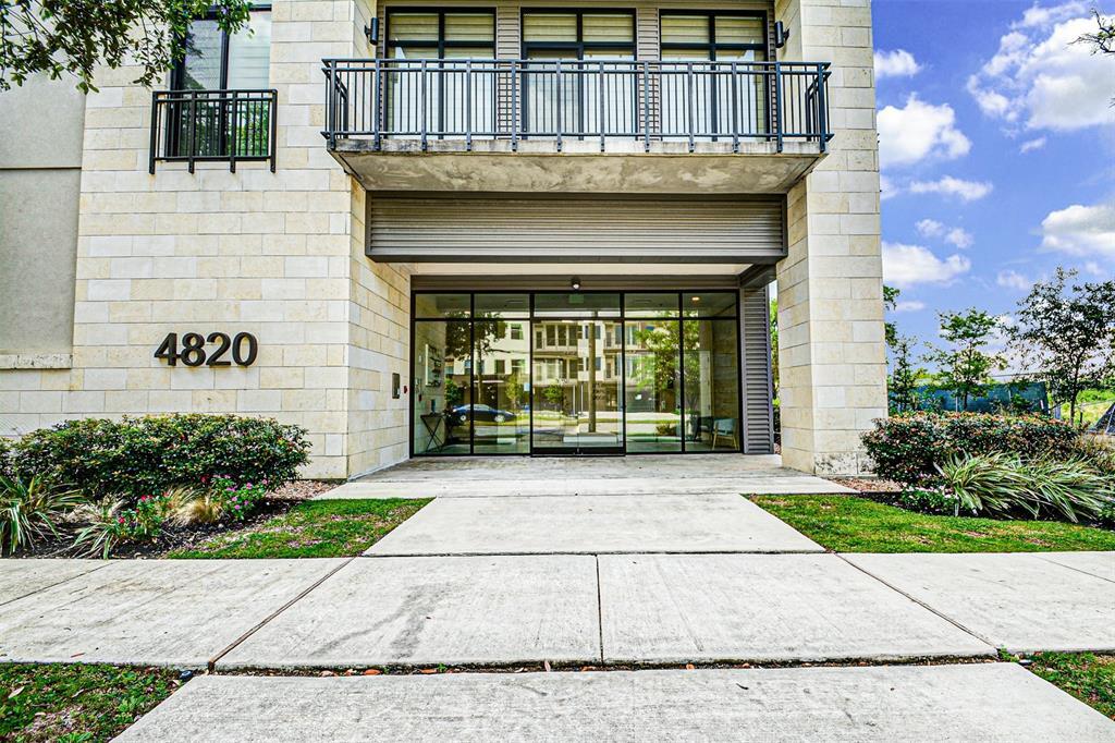 4820 Caroline St Unit 301, Houston, TX 77004 Condo for Rent in