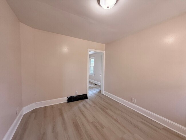 Foto del edificio - 243-245 South