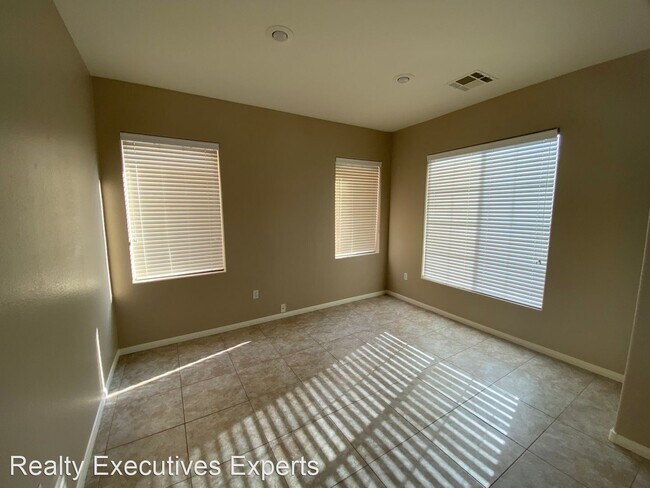 Building Photo - 3 br, 2.5 bath House - 7826 Harp Tree St