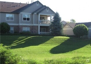 Building Photo - 5225 White Willow Dr