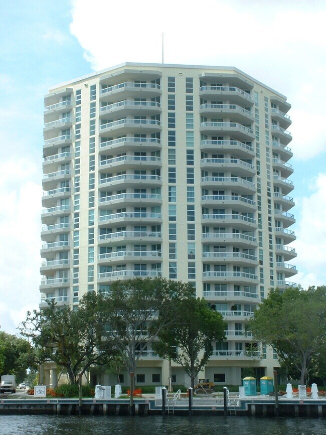Viewed from the north - Esplanade on the New River