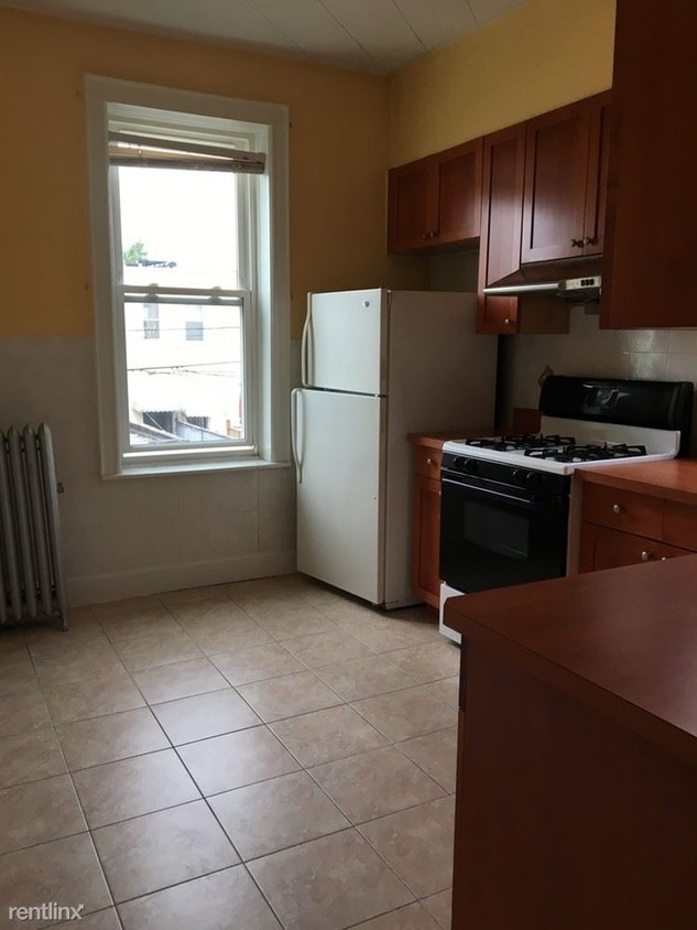 Primary Photo - 2154 60th St